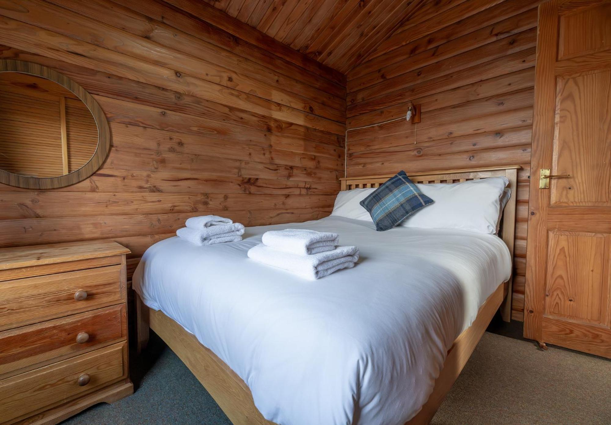 Loch Insh Chalets Ltd Kincraig Rum bild
