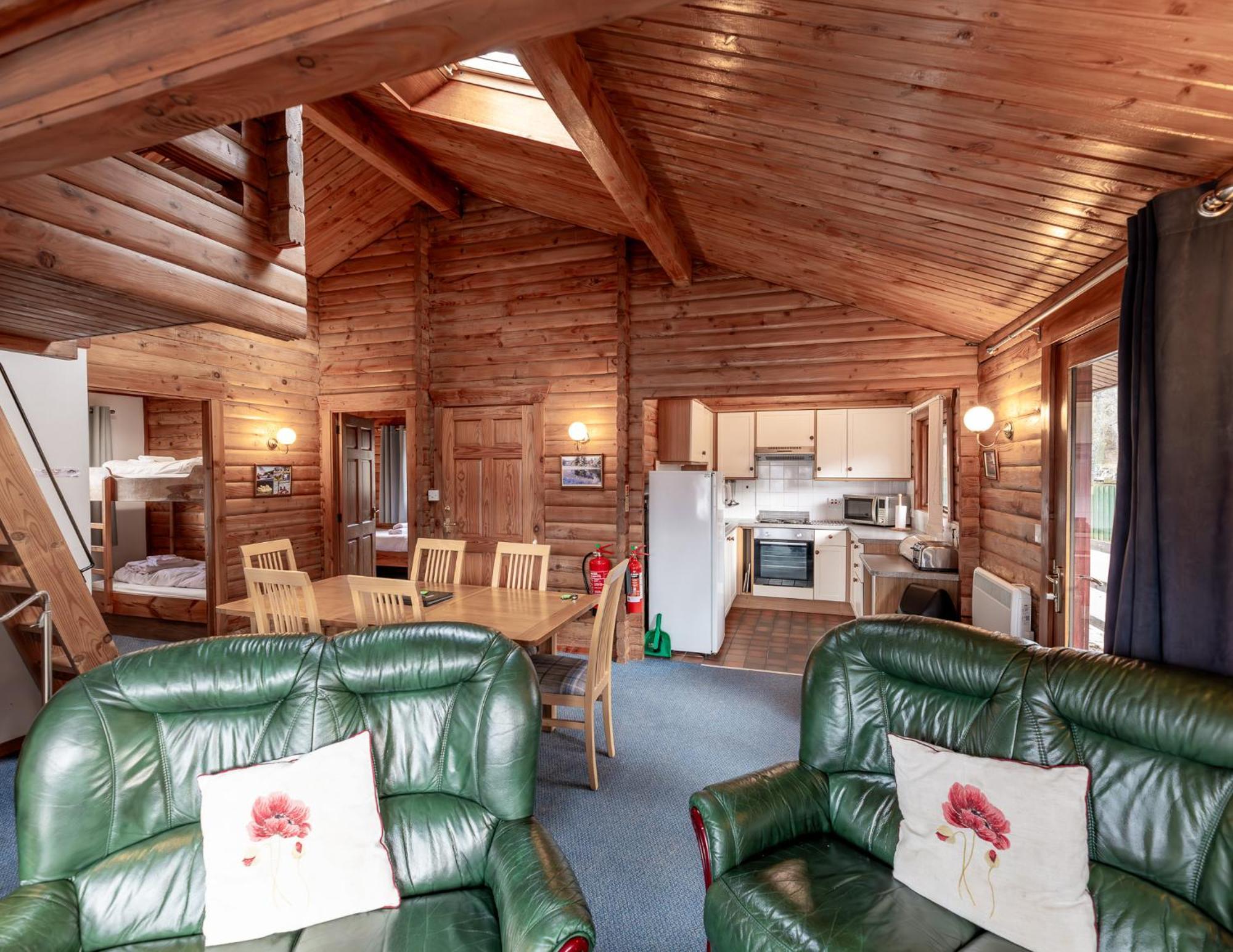 Loch Insh Chalets Ltd Kincraig Rum bild